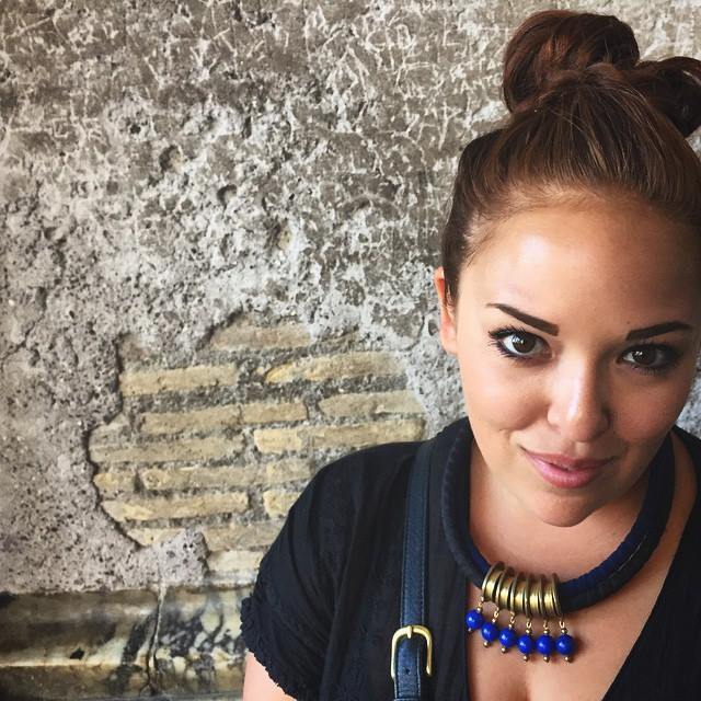 lauren-italy-bun